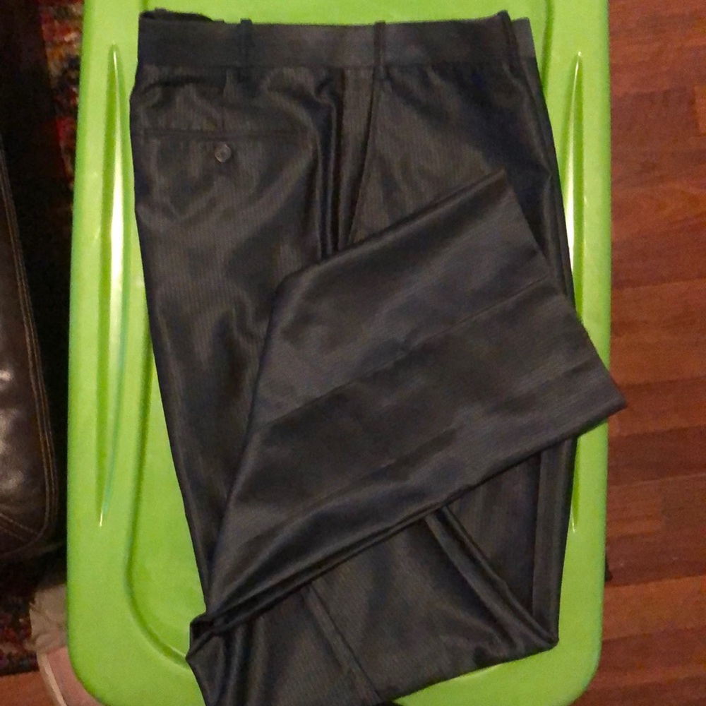 NWOT 43/48 Men’s slacks, grey pinstriped